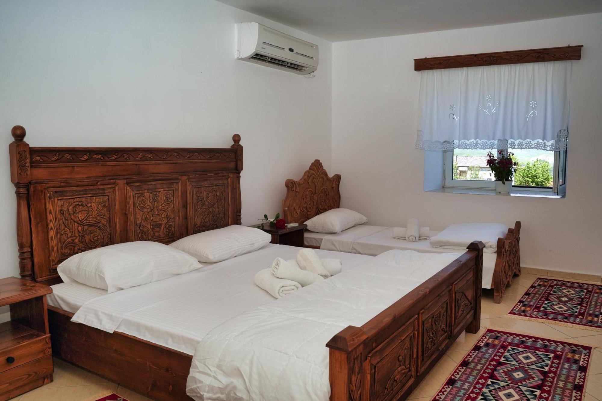 Guri Guesthouse Gjirokastër 외부 사진