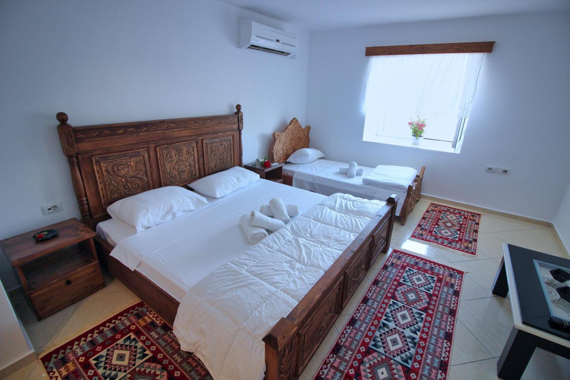 Guri Guesthouse Gjirokastër 외부 사진