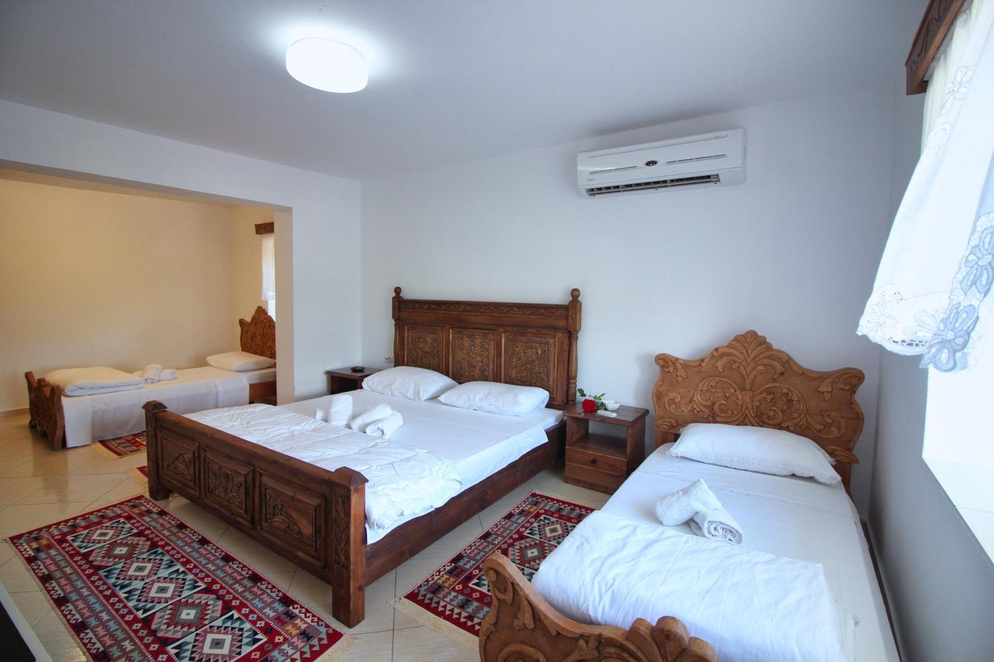 Guri Guesthouse Gjirokastër 객실 사진